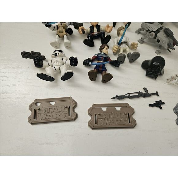 Star Wars action figures and accessories lot - Picture 8 of 11